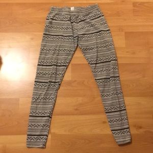 Black and white striped leggings